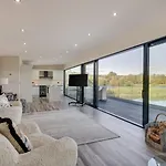 2 Bed In Richmond Oc-95005 Gilling