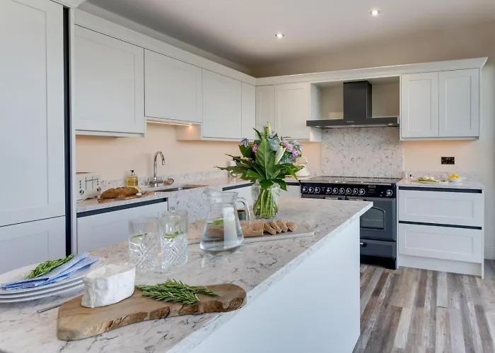 2 Bed In Richmond Oc-95005