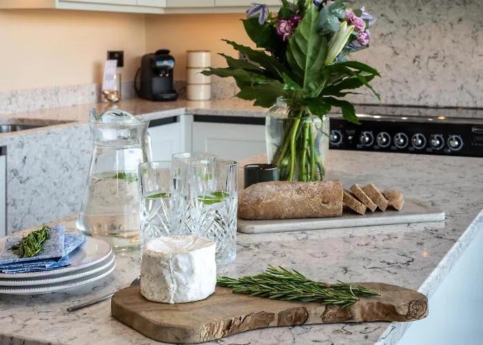 2 Bed In Richmond Oc-95005 Gilling