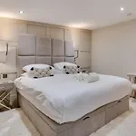 2 Bed In Richmond Oc-95005