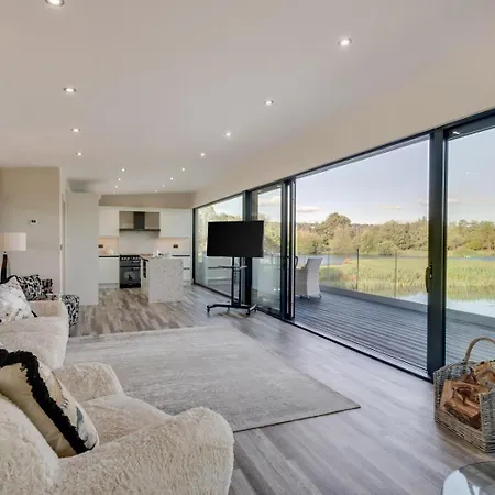 2 Bed In Richmond Oc-95005 Gilling