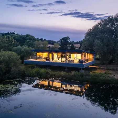 2 Bed In Richmond Oc-95005